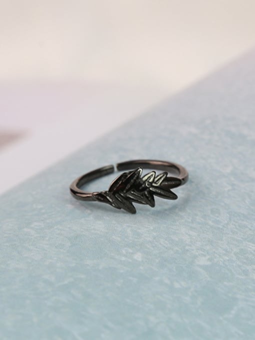 Peng Yuan Retro Black Leaf Silver Ring 0
