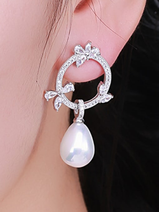 One Silver Elegant Water Drop Shell Pearl Shiny ZIrconias Hollow Round 925 Silver Stud Earrings 1