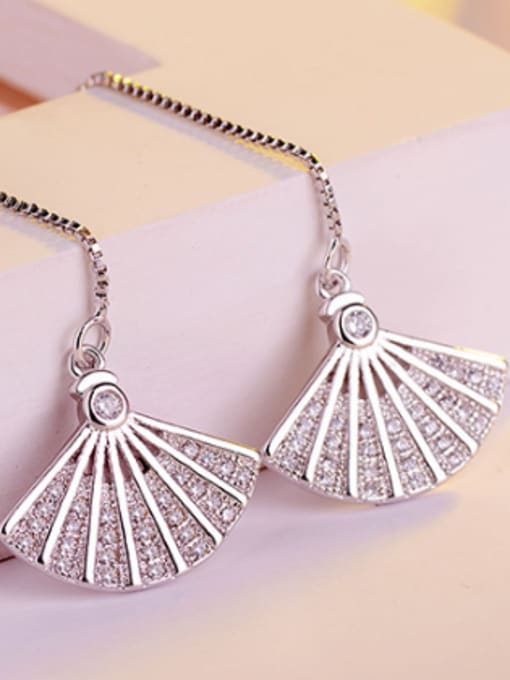 AI Fei Er Shiny Fan shaped Imitation Pearl Line Earrings 2