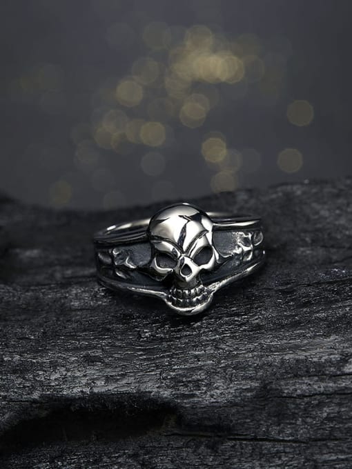 Ronaldo Personality Skull Shaped Titanium Men Ring 1