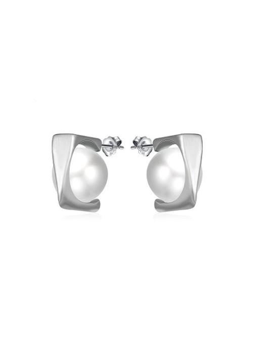 Ronaldo All-match Geometric Shaped Artificial Pearl Stud Earrings 0