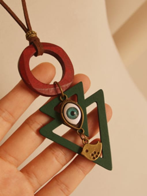 Green Vintage Style Wooden Triangle Shaped Necklace