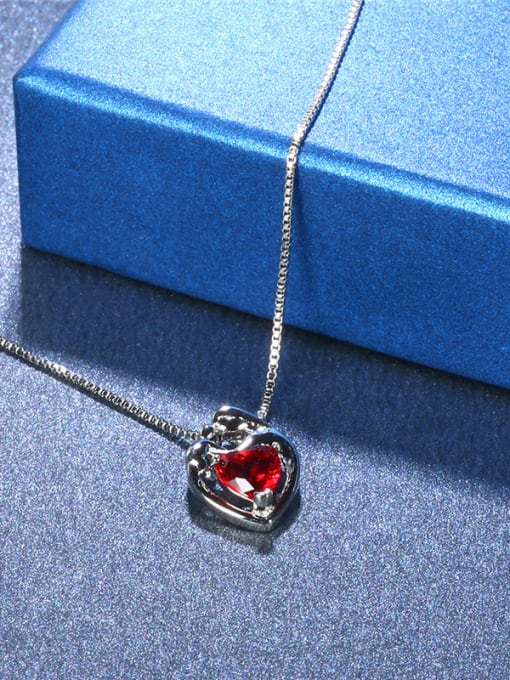 Platinum Creative Red Heart Shaped Glass Bead Necklace