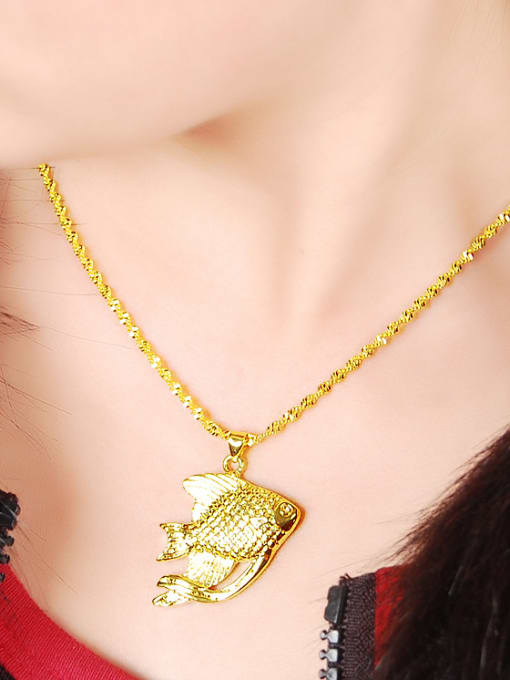 Yi Heng Da Exquisite 24K Gold Plated Fish Shaped Necklace 1