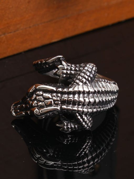 RANSSI Titanium Personalized Crocodile Statement Ring 1