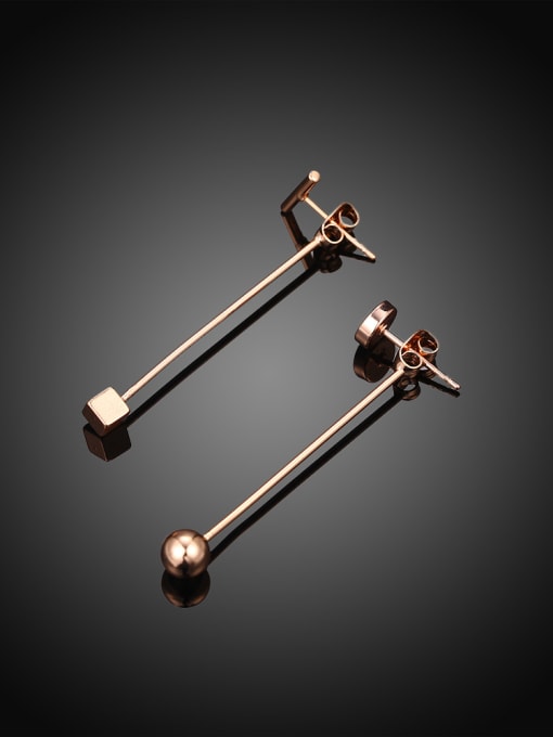 Ronaldo Personality Rose Gold Plated Geometric Asymmetric Earrings 1