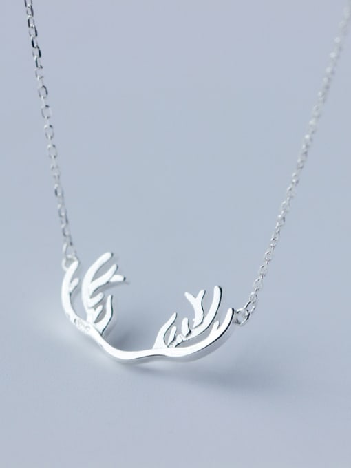 white Fashionable Antlers Shaped S925 Silver Necklace