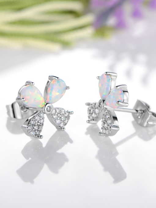 UNIENO 925 Sterling Silver With Platinum Plated Fashion Flower Stud Earrings