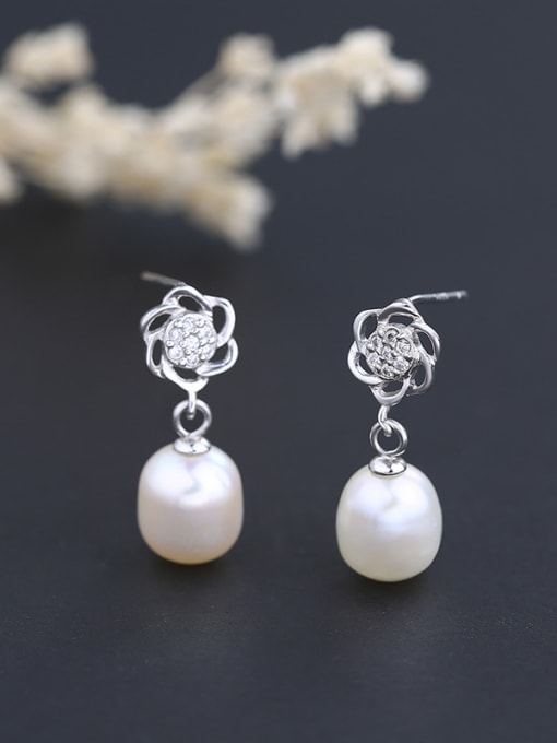 One Silver Fashion Little Flower Freshwater Pearl 925 Silver Stud Earrings 0