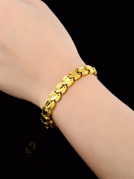 Yi Heng Da Exquisite 24K Gold Plated Heart Deign Copper Bracelet 1