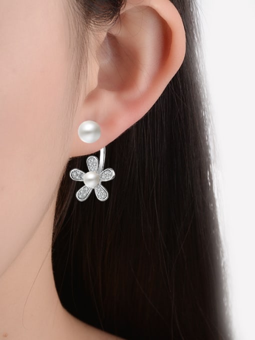 AI Fei Er Fashion Imitation Pearls Shiny Flower Stud Earrings 1