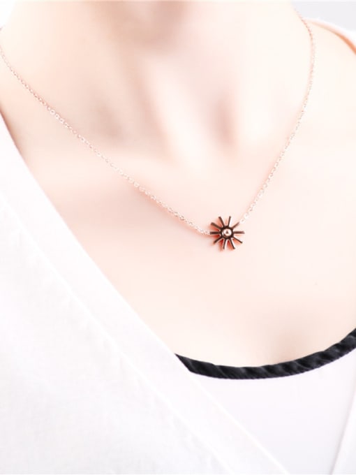 GROSE Daisy Flower Pendant Clavicle Necklace 1