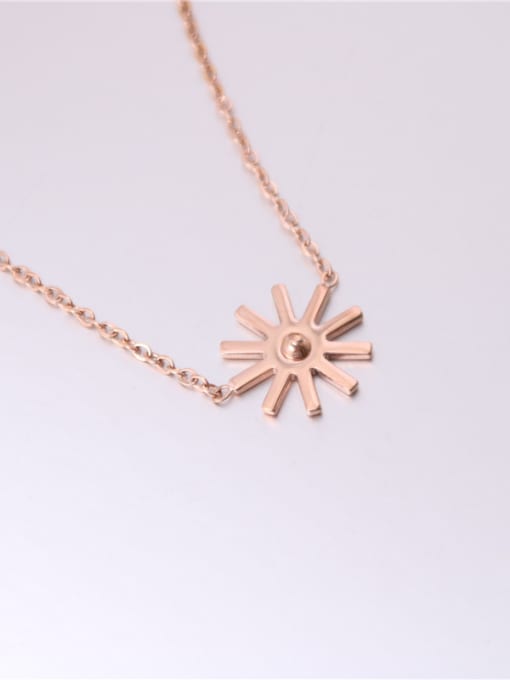 GROSE Daisy Flower Pendant Clavicle Necklace 0