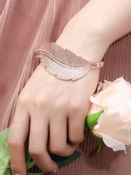 L.WIN Copper WithCubic Zirconia  Simplistic Atmosphere Leaf Bangles 1