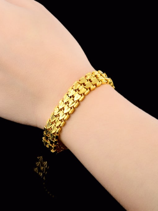 Yi Heng Da Luxury Gold Plated Double Layer Heart Shaped Bracelet 1