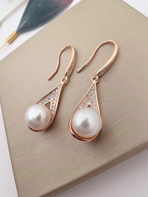 EVITA PERONI 2018 2018 Fashion Freshwater Pearl Water Drop shaped hook earring 0