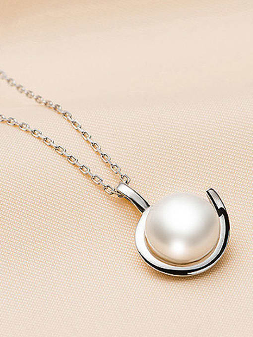 EVITA PERONI Simple Freshwater Pearl Round Necklace 2