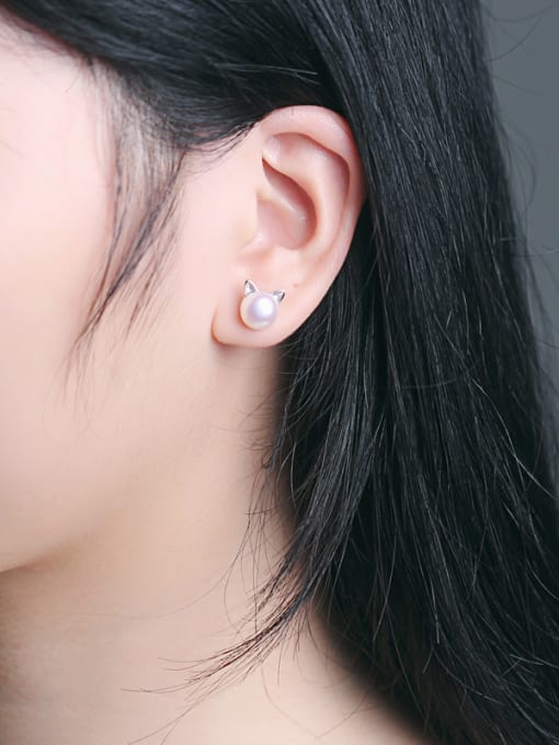 Peng Yuan Fashion Freshwater Pearl stud Earring 1