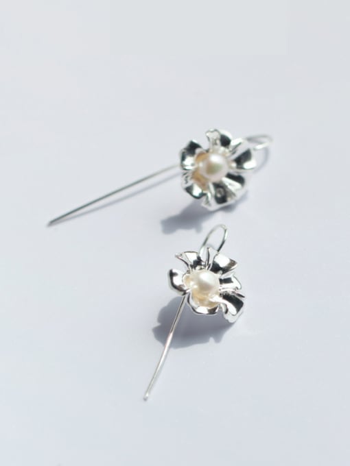 white Fresh Flower Shaped Artificial Pearl S925 Silver Drop Earrings
