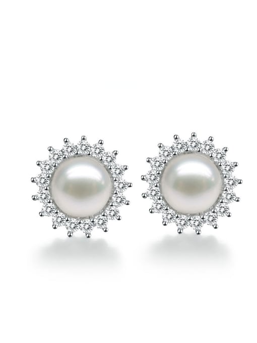 White Freshwater Pearl stud Earring