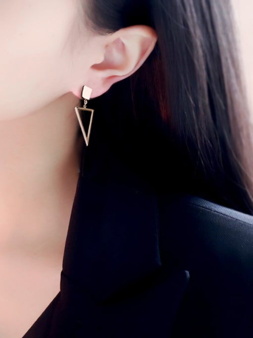 OUXI Titanium 18K Rose Gold Triangle Shaped drop Earring 1