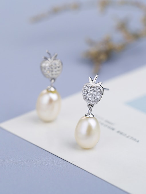 One Silver Exquisite Cubic Zirconias-covered Apple Freshwater Pearl 925 Silver Stud Earrings 1
