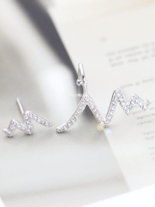 Peng Yuan Personalized Zircon Wave Stud Earrings 1