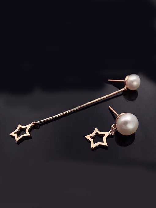 rose gold Freshwater Pearl Asymmetrical Star threader earring