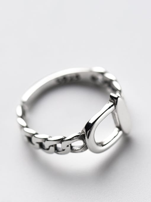 White Fashionable Hollow Chain Shaped S925 Silver Ring