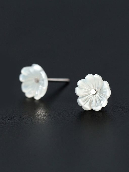 white All-match Flower Shaped Shell S925 Silver Stud Earrings