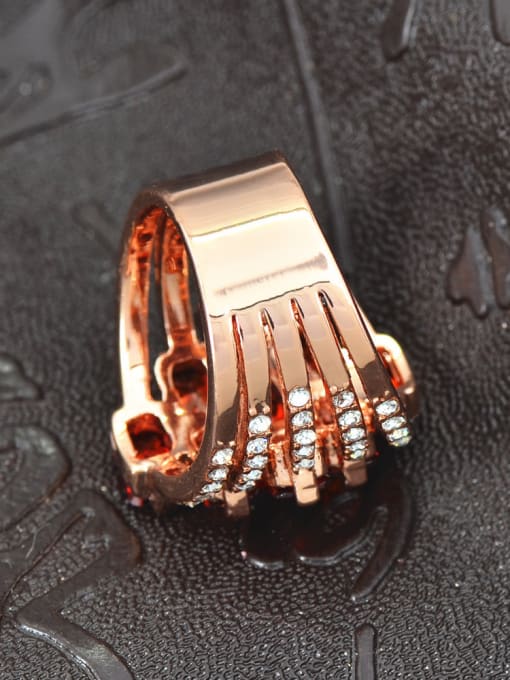 Wei Jia Fashion Exaggerated Zirconias White Rhinestones Copper Ring 3