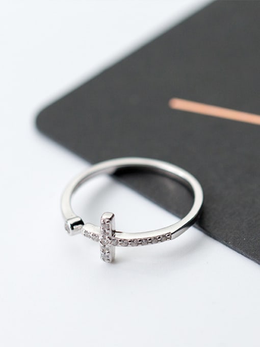 Rosh Fashion Cross Shaped S925 Silver Zircon Ring 1