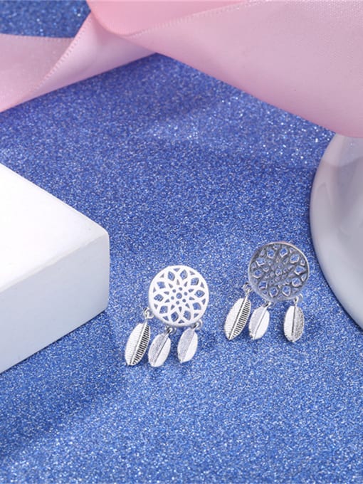 Silvery Temperament 925 Silver Feather Shaped Stud Earrings