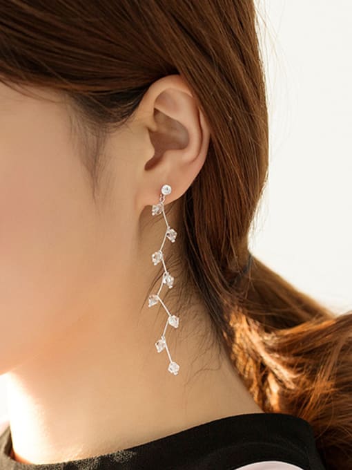 Peng Yuan Fashion Clear Beads Lightening Shaped 925 Silver Drop Earrings 2