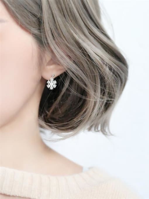 Peng Yuan Simple Snowflake 925 Silver Stud Earrings 1