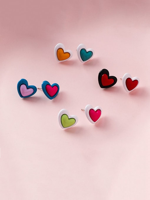 Girlhood Alloy With Platinum Plated Cute Multicolor Heart Stud Earrings 1