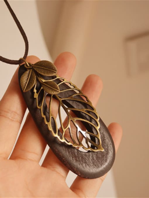 Coffee Women Exquisite Hollow Leaf Shaped Necklace