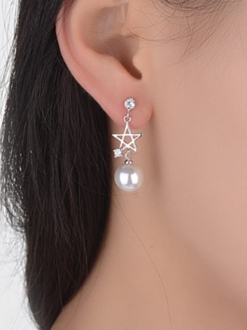 AI Fei Er Personalized Asymmetrical Moon Star Imitation Pearl Copper Stud Earrings 1