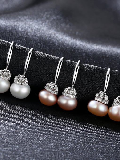 CCUI Sterling Silver with 3A zircon 9-9.5mm Natural Freshwater Pearl Earrings