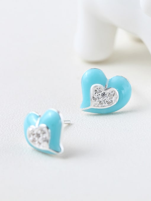 kwan Delicate Heart-shape Zircon Small Stud Earrings 1