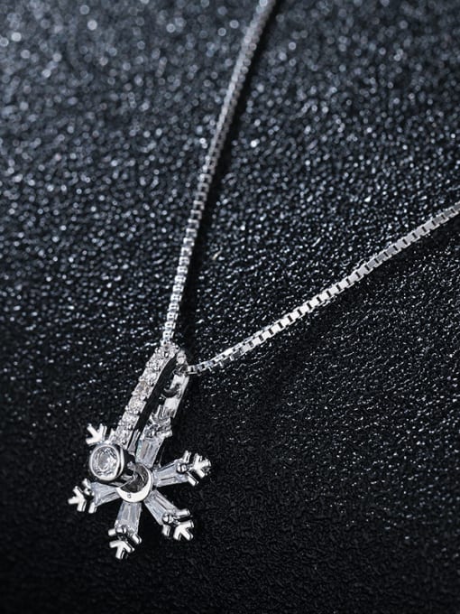 UNIENO 925 Sterling Silver With Platinum Plated Cute snowflake Necklaces 1