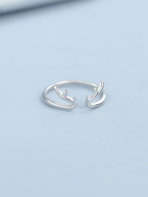 One Silver 925 Silver Antlers Shaped Ring 1