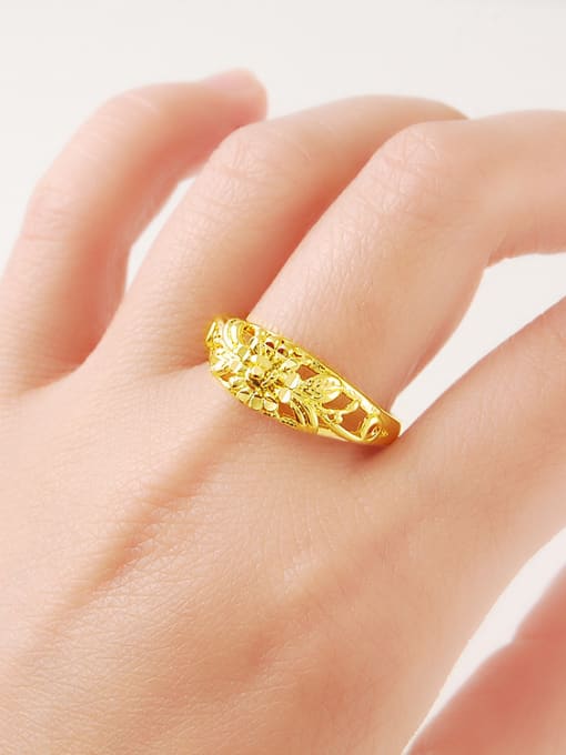 Yi Heng Da Fashion Hollow Flower Shaped Gold Plated Ring 1