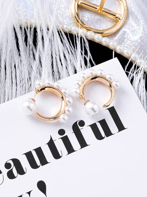 Girlhood Alloy With Gold Plated Fashion Round  Imitation Pearl Stud Earrings 1