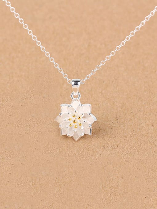 Peng Yuan Simple Flower Necklace 0