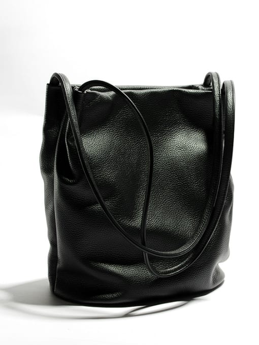 Black First layer cowhide leisure vertical section bucket bag