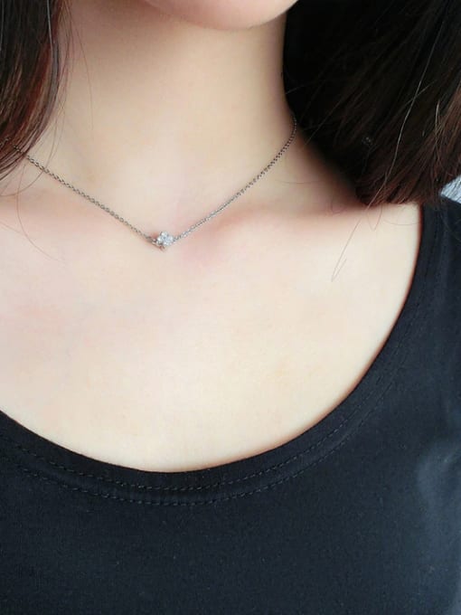 JINDING Korean Style Exquisite Plum Single Diamond Necklace 1