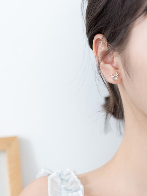 Rosh Christmas jewelry:Sterling silver moonstone cute  antler earrings 1