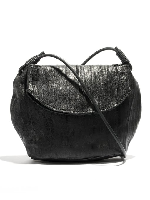 Black Sheepskin simple pleated magnetic buckle one shoulder slanting hoist bag