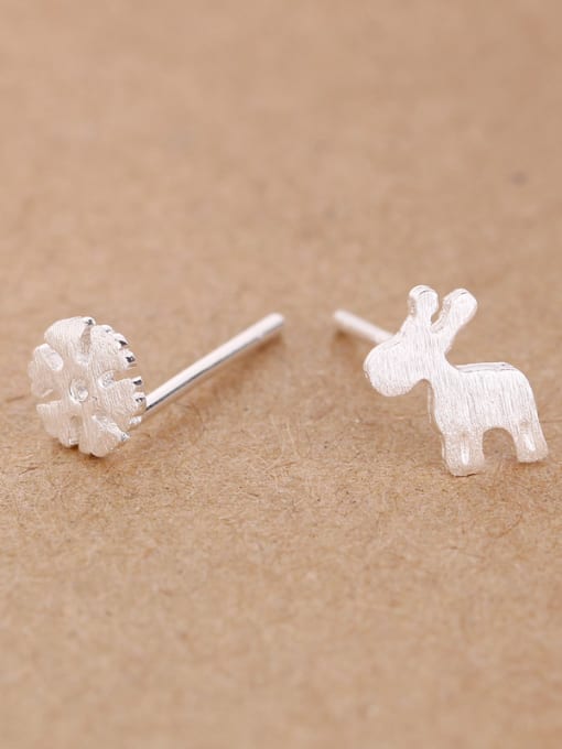 Peng Yuan Mini-deer Snowflake Silver stud Earring 1